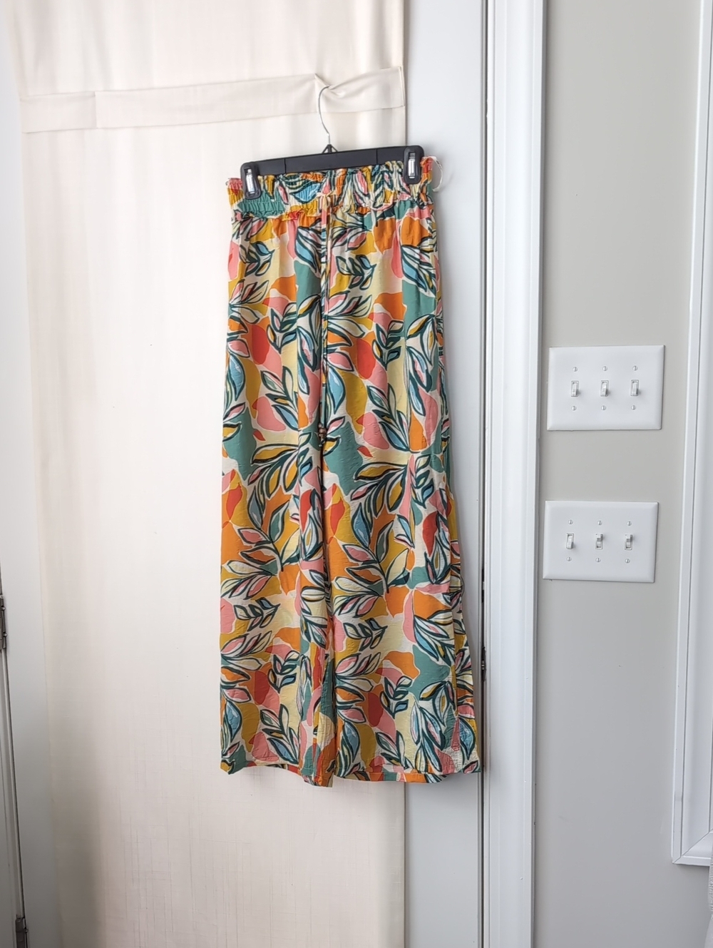 THML Small Floral Palazzo/Beach Pants